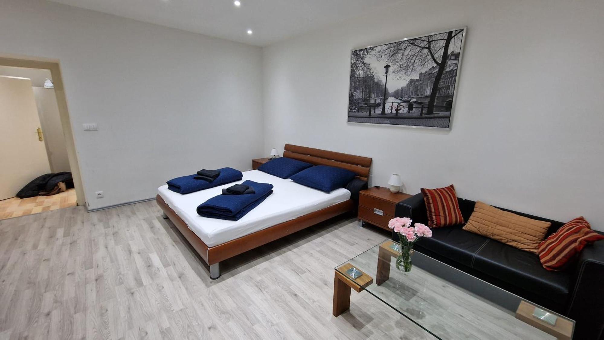 Apartment Flora - Late Check-Out At Noon 12 O Clock For Free Bratislava Eksteriør billede